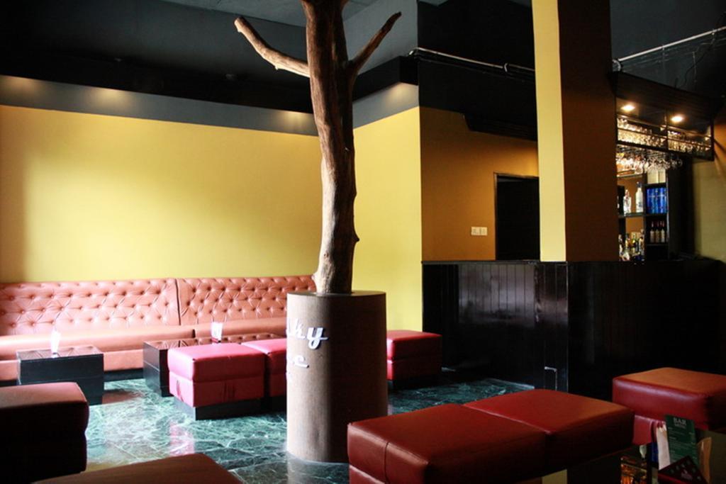 La Franklin Hotel Bhubaneswar Bagian luar foto