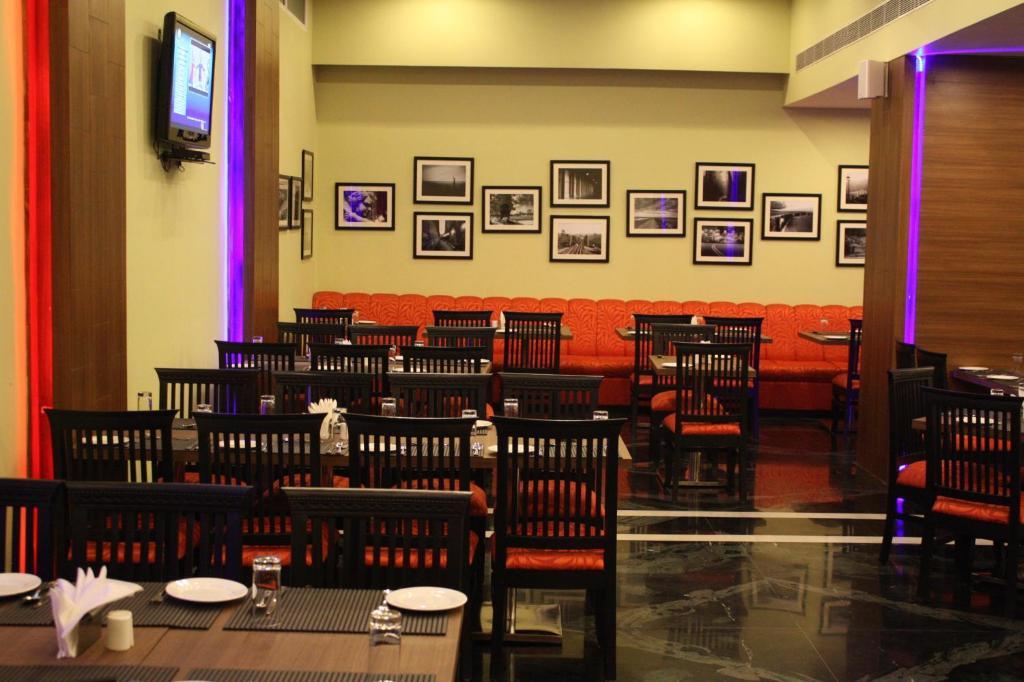La Franklin Hotel Bhubaneswar Bagian luar foto