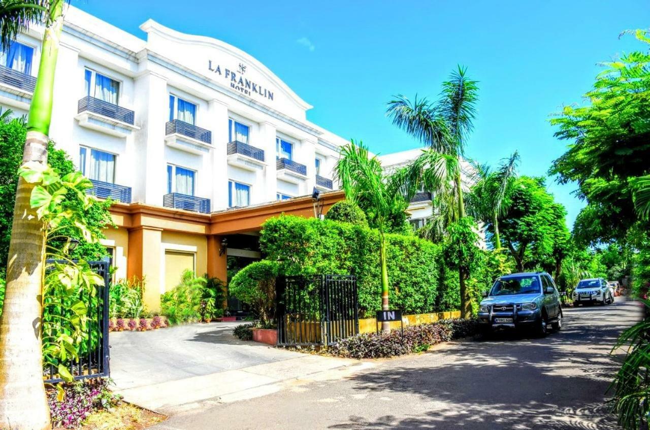 La Franklin Hotel Bhubaneswar Bagian luar foto